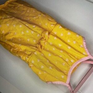 Good condition girls pattern design style blouse